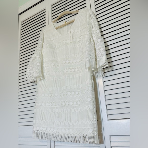 Trina Turk White Lace Fringed Bell Sleeve Cocktail Sheath Dress, Size 6, NWT - Picture 5 of 10